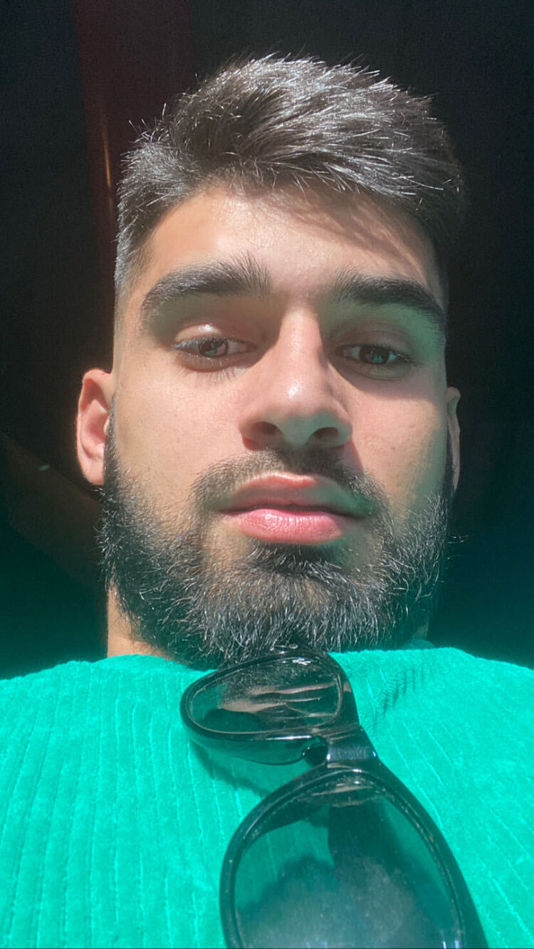  28305303  , 23 ,    -