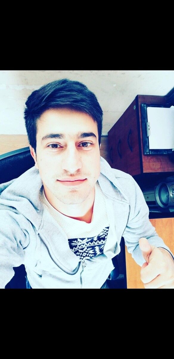  18948993  Emir, 33 ,    