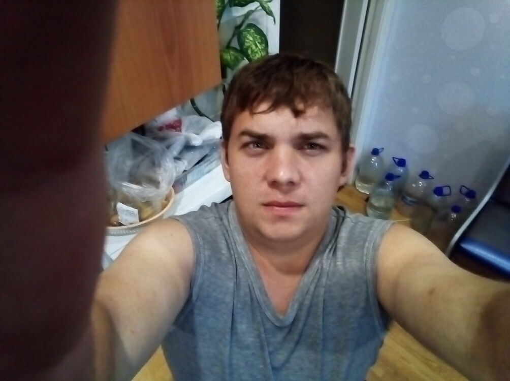  31774243  Denis, 34 ,    