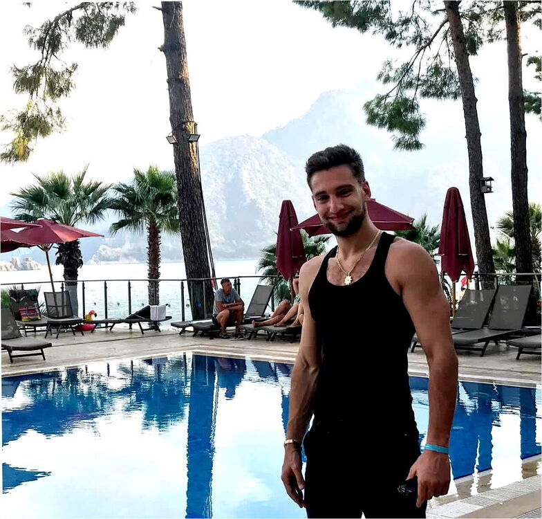  51196423  Alexey, 28 ,    Vancouver