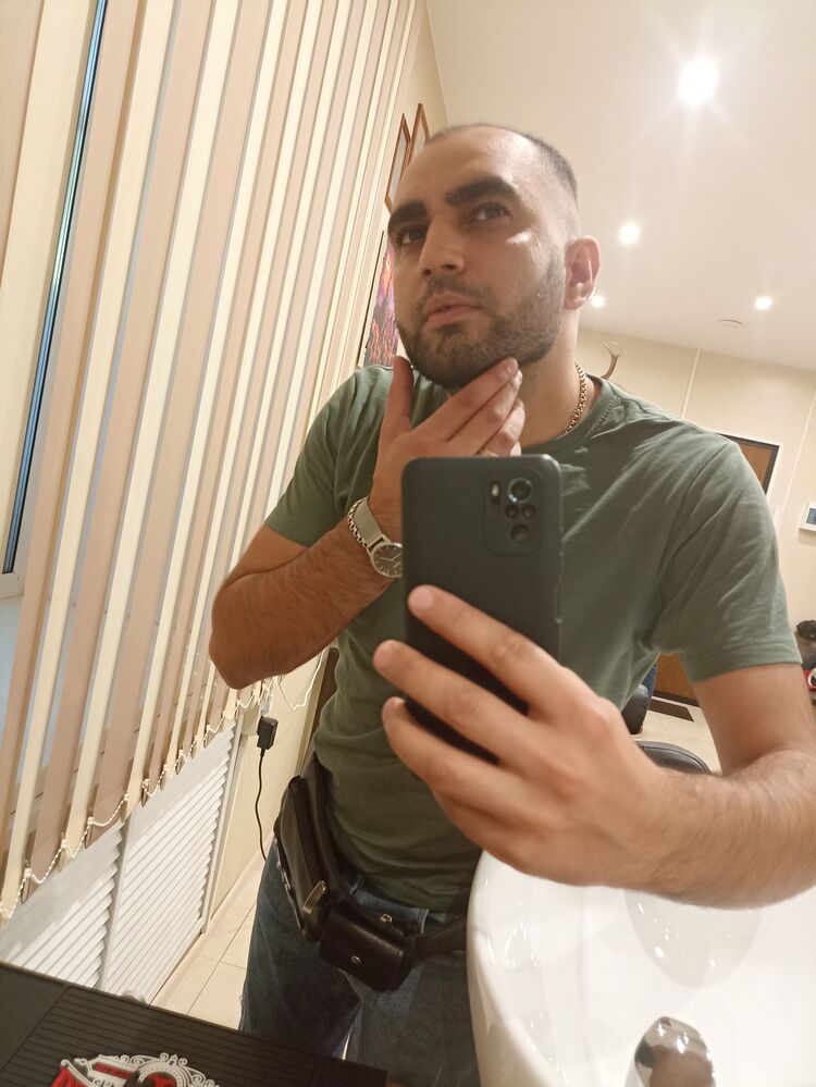  38885953  , 32 ,    