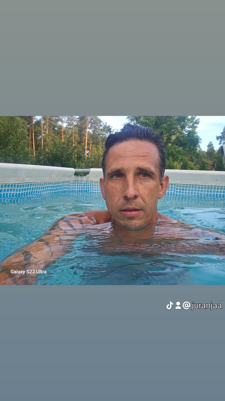  ,   Jurijs, 40 ,   ,   , c 