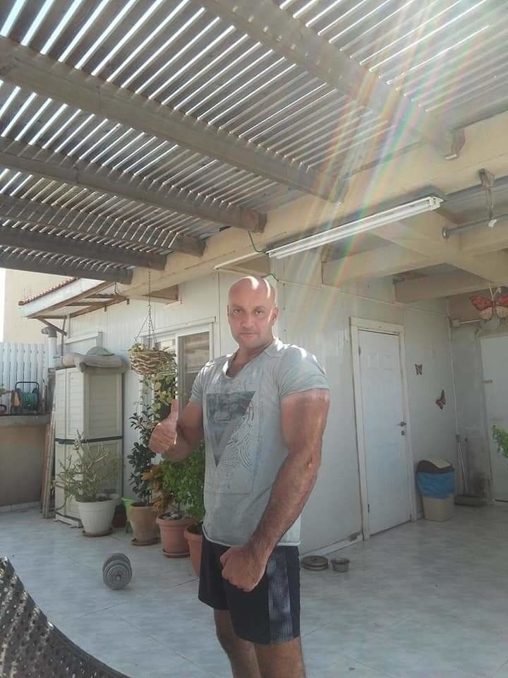 Holon,   , 42 ,   ,   , c 
