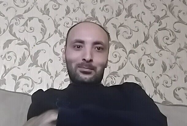  48012703  Ehmed, 31 ,    