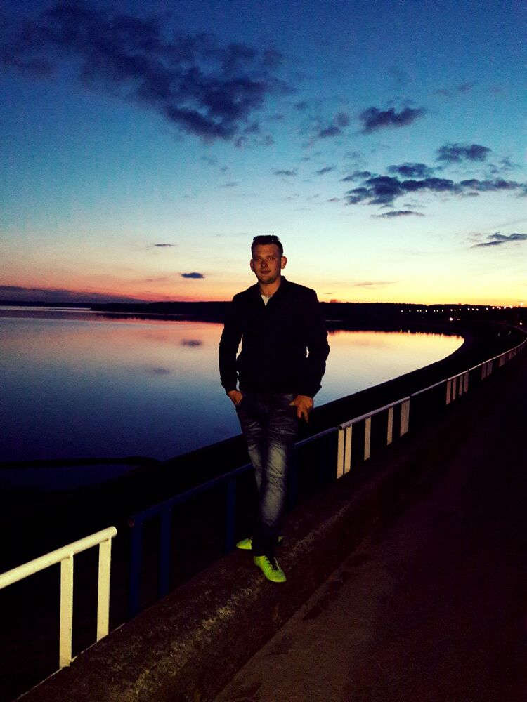  54146233  Oleksandr, 31 ,    