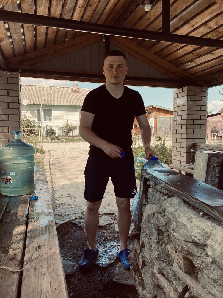  38367953  Dmitriy, 27 ,    