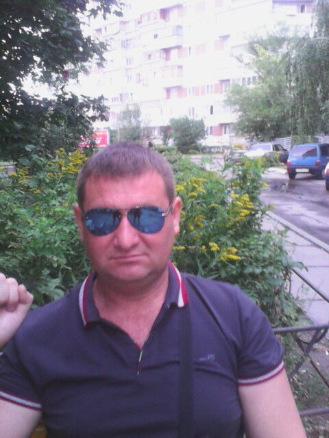  7730023  Ruslan, 51 ,    