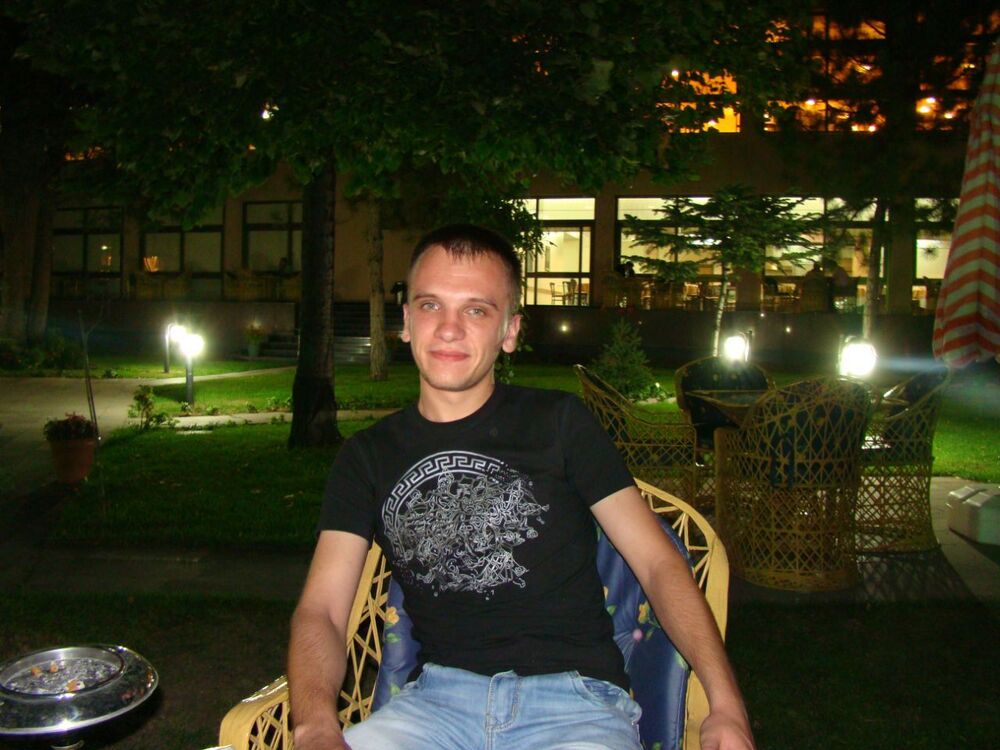  34888413  Vitali, 38 ,    