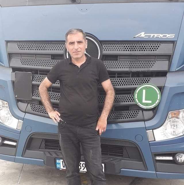  39124473  Zaza, 52 ,    