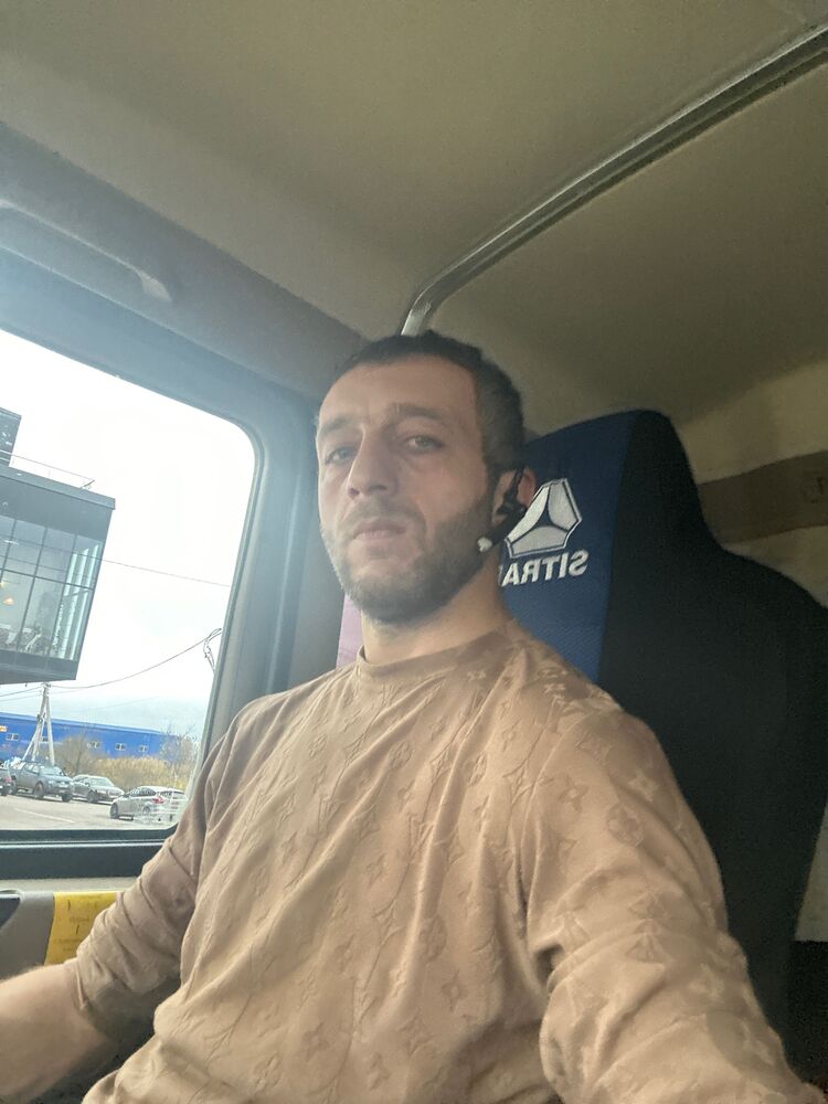  54215573  , 34 ,    -