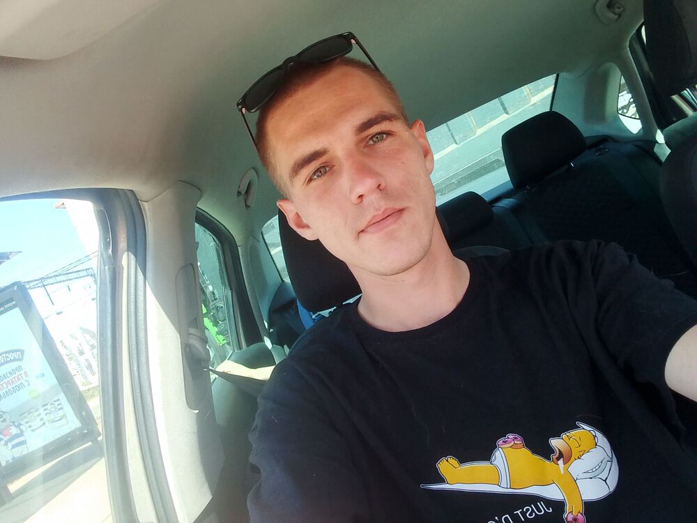  53834443  Ivan, 26 ,    