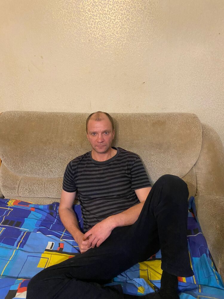  38222813  Andrey, 48 ,    