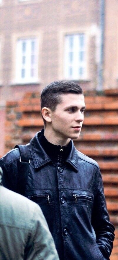  ,   Alexander, 31 ,   ,   , c 
