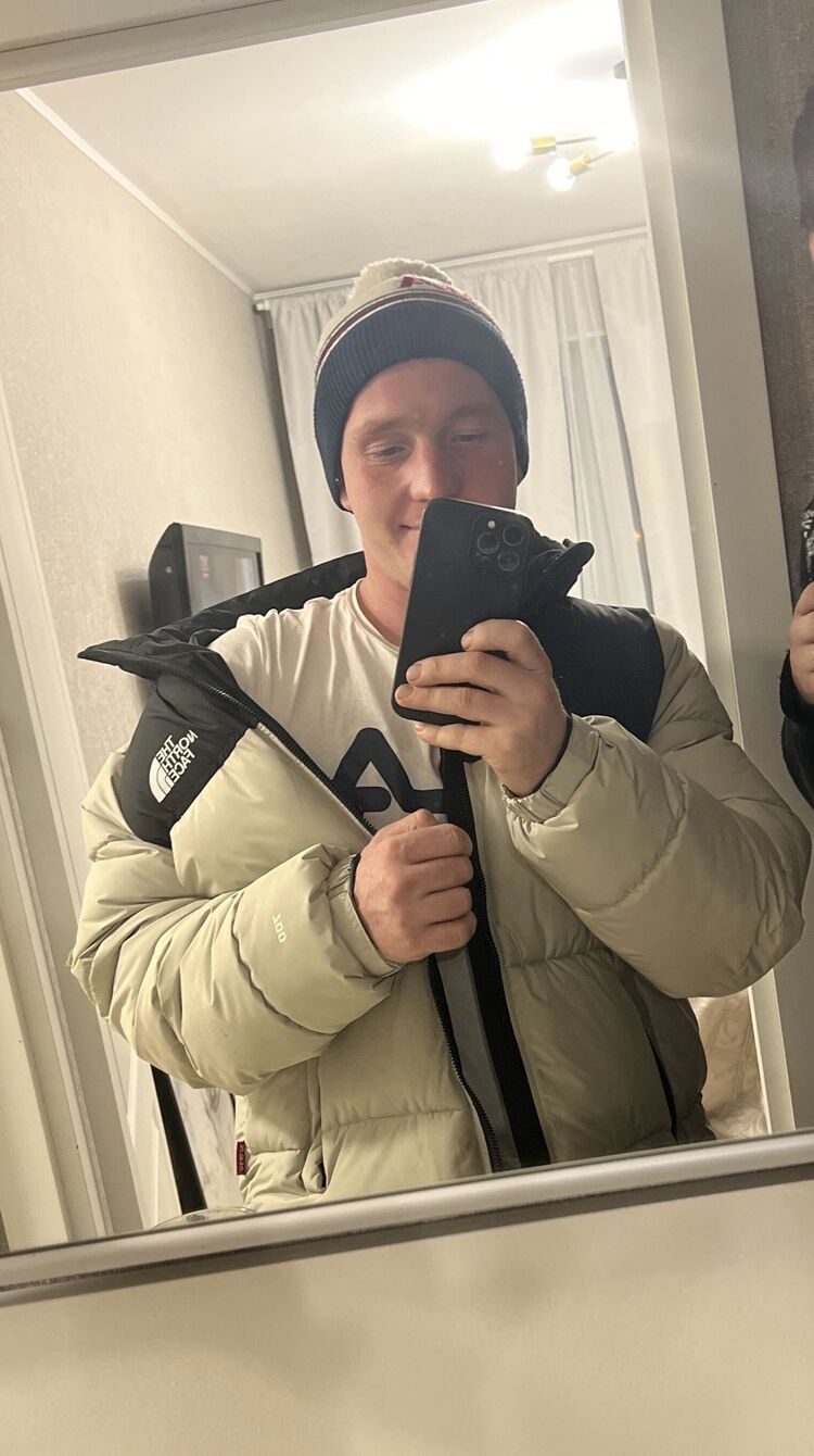  40408693  , 25 ,    