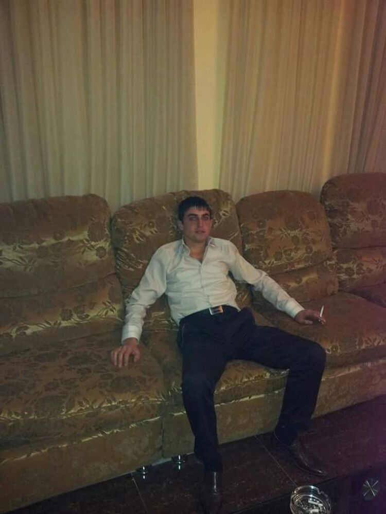  ,   Raf, 34 ,   