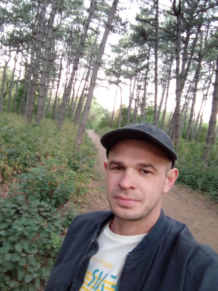  --,   , 38 ,  