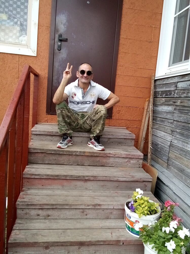  44014403  Alexey, 46 ,    