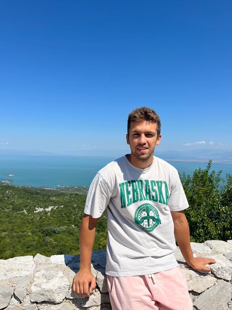  ,   Maksim, 23 ,  