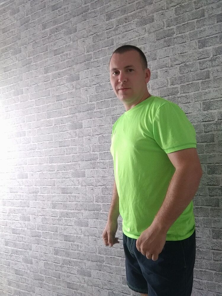  ,   Igor, 37 ,   ,   , c , 