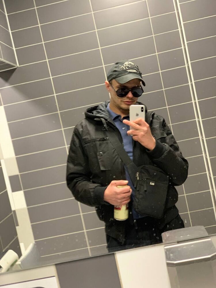  42416533  , 24 ,    