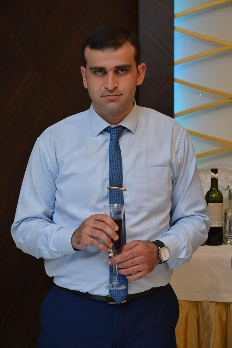  15273703  Arman, 35 ,    