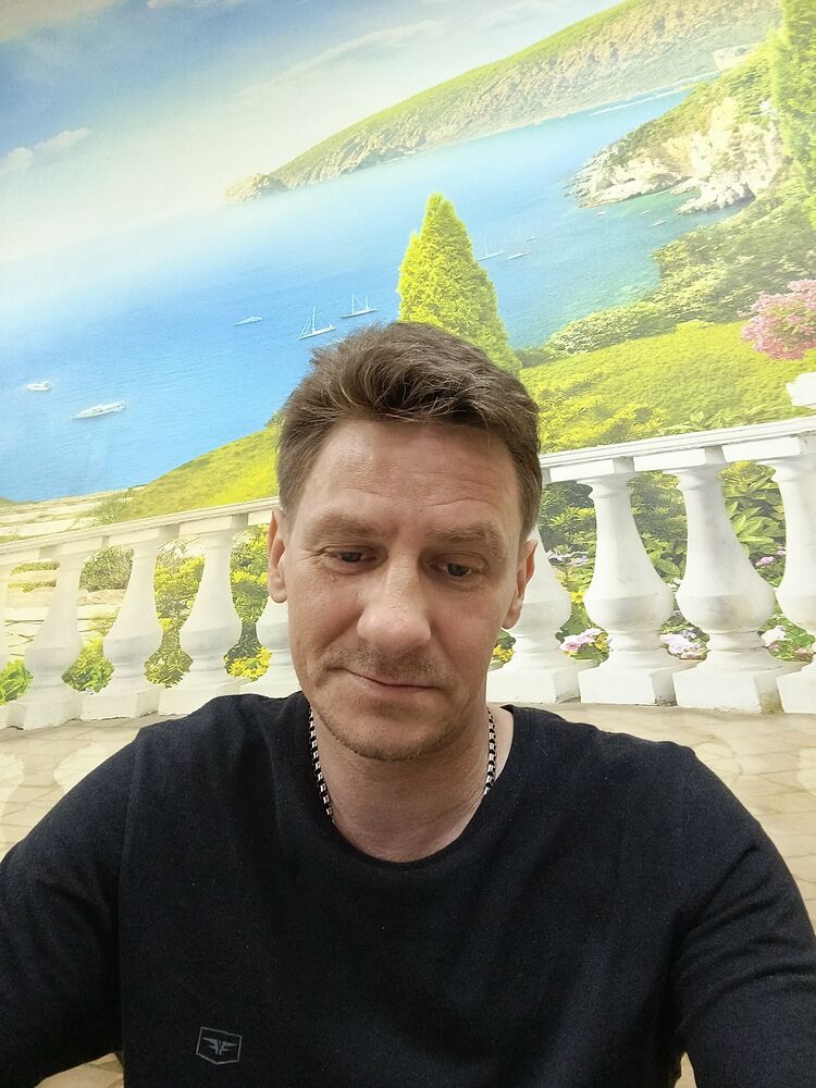  53763263  Viktor, 36 ,    