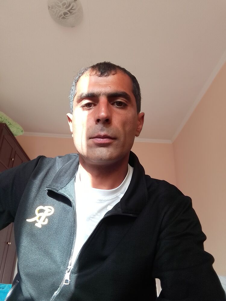  37714353  Ara, 34 ,     