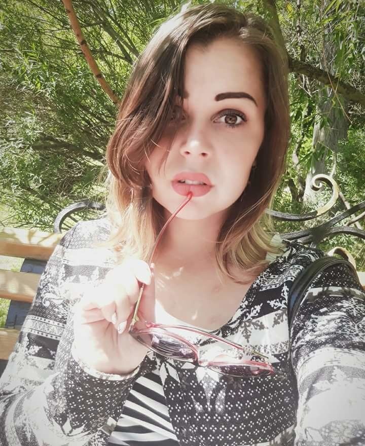  17989123  Victoria, 32 ,    
