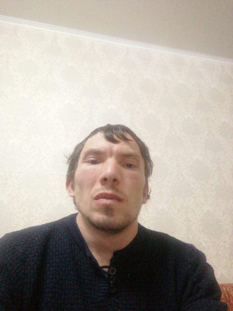  40083883  , 32 ,    