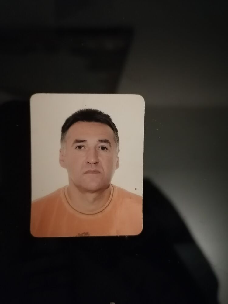  33383683  Zoran, 54 ,    