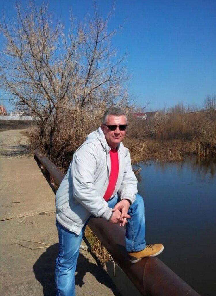  54319693  Arthur james, 55 ,    