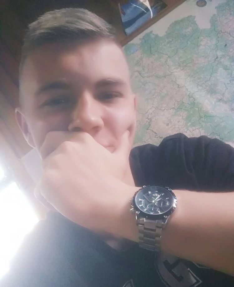  46063263  , 27 ,    