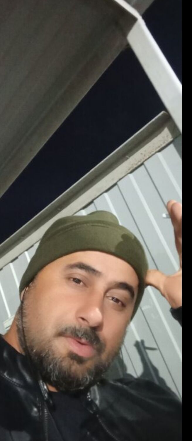  41215713  Olcay, 44 ,    -