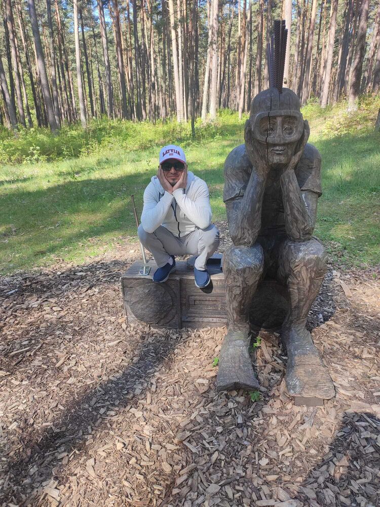  52673053  Usmon, 32 ,    