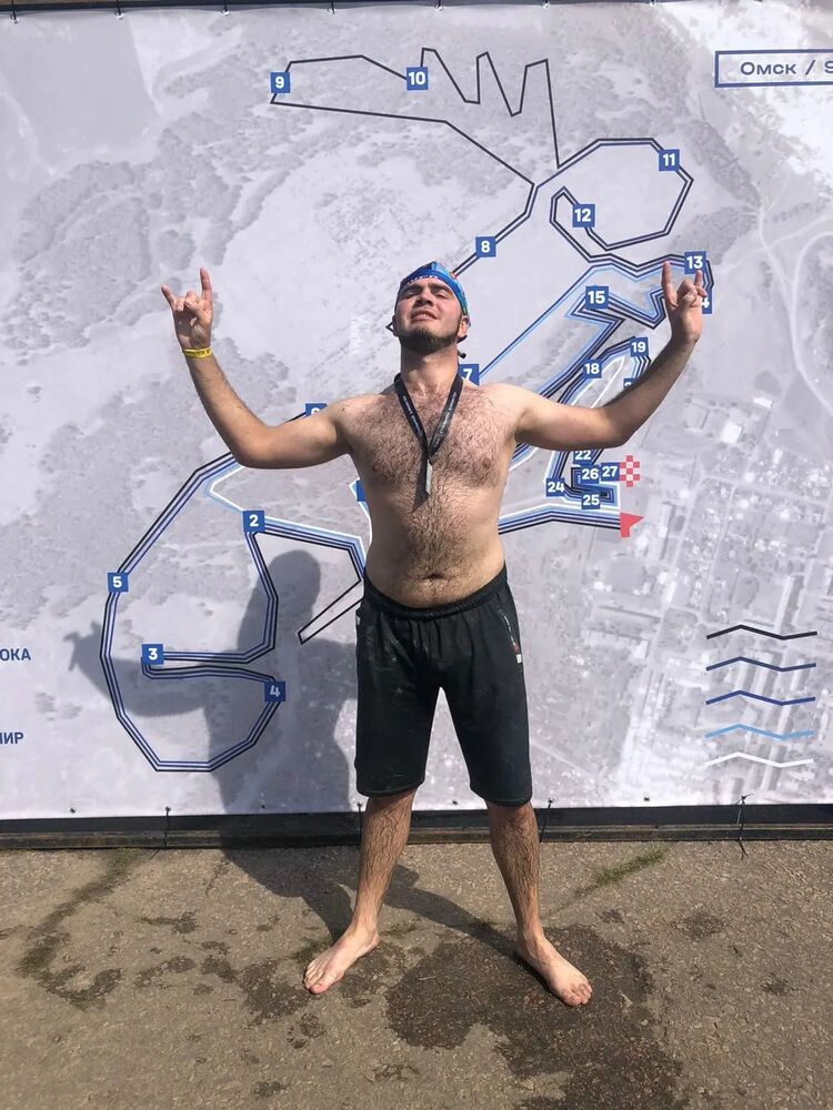  32333943  , 24 ,    