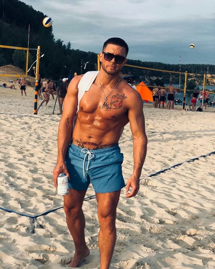  31814063  , 40 ,    -