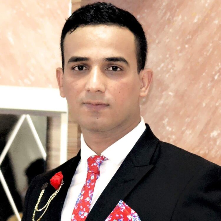  ,   Axmad, 35 ,   ,   , c 