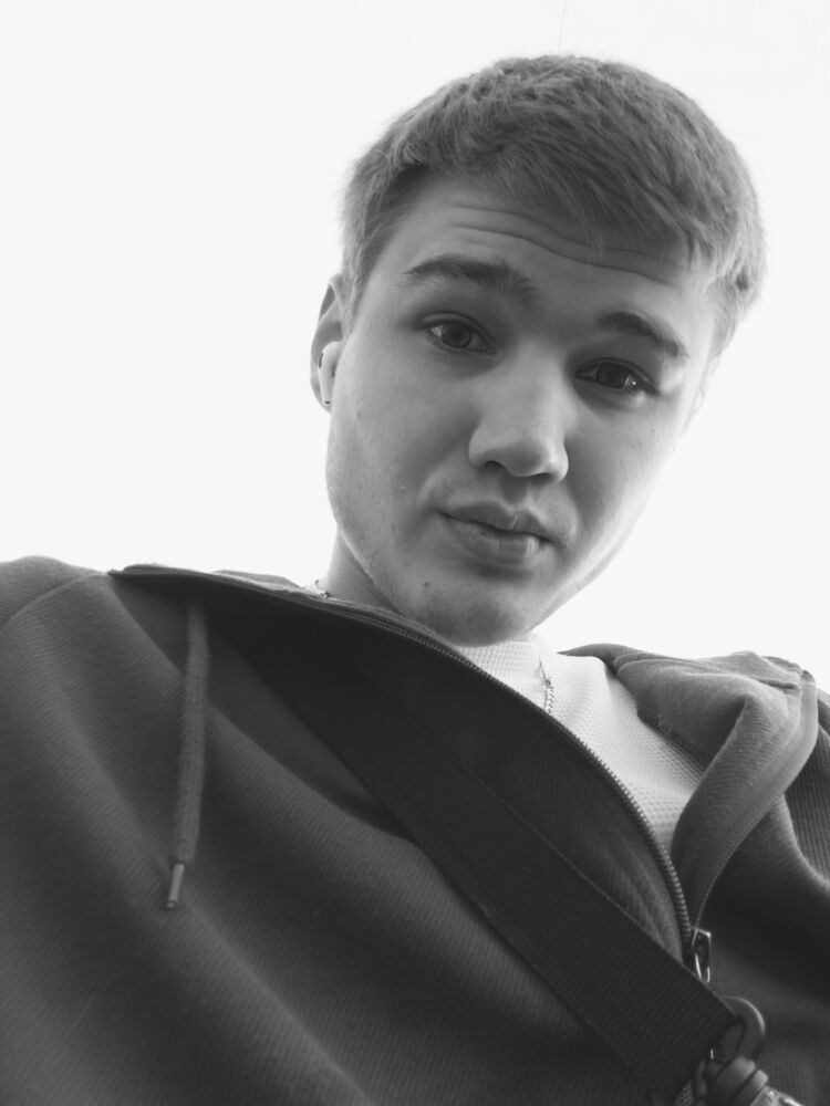  54125303  Ivan, 21 ,    