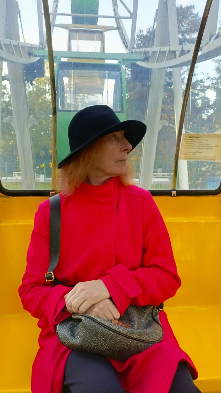  53067303  , 64 ,    -