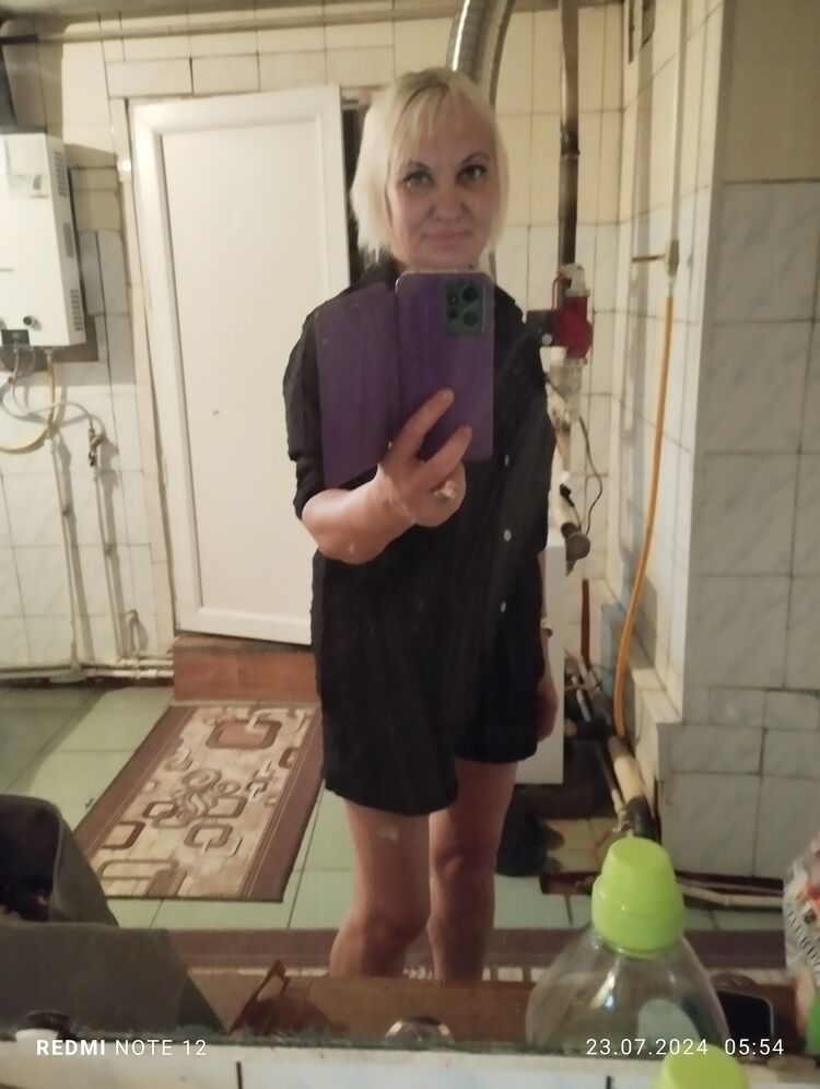  48131263  Svetlana, 53 ,    