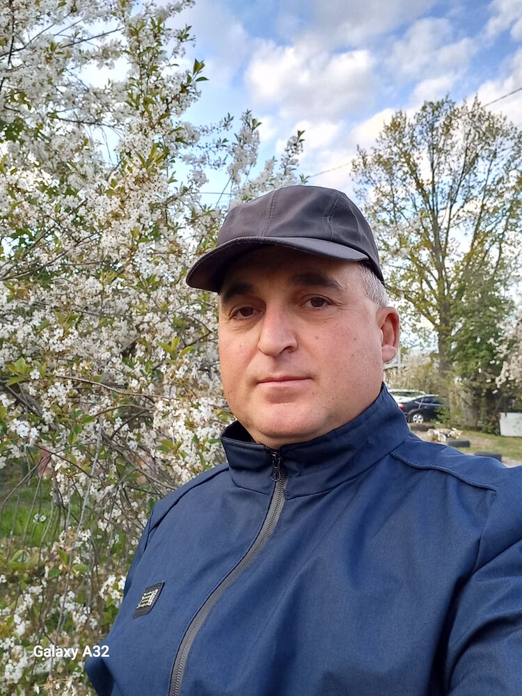  ,   M, 46 ,   ,   