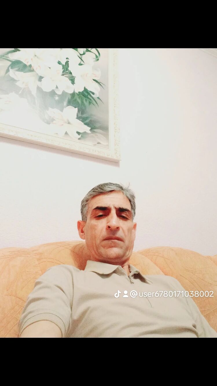  44795203  , 52 ,    