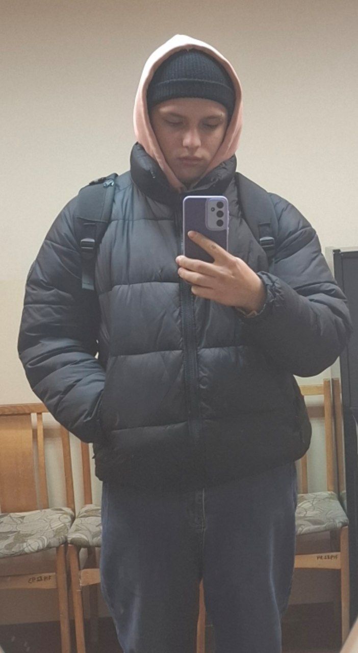  48565053  , 22 ,    