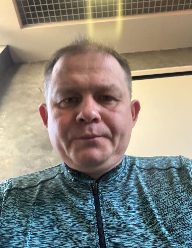  47499173  Vitalik, 44 ,    -