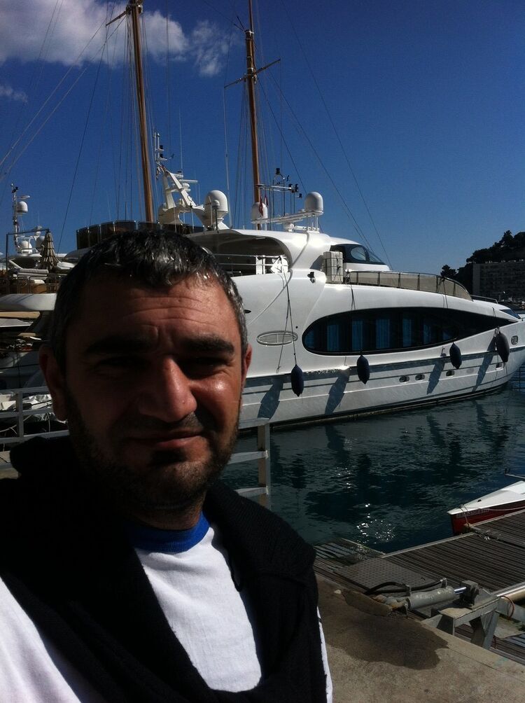  4361203  Slava, 47 ,    