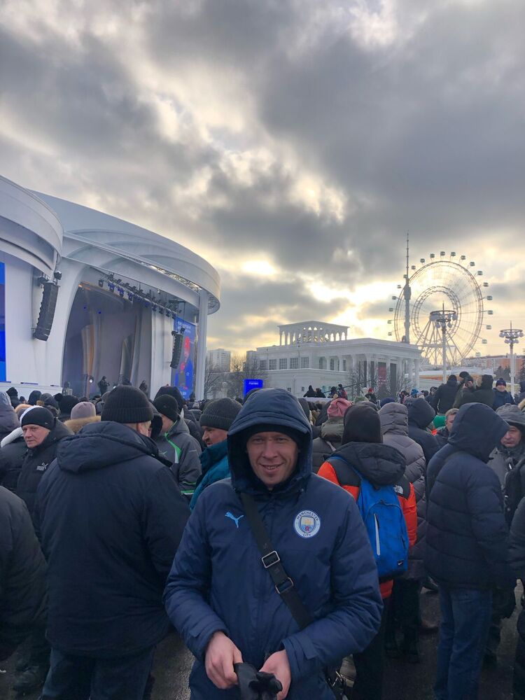  43899773  Dmitrij, 40 ,    