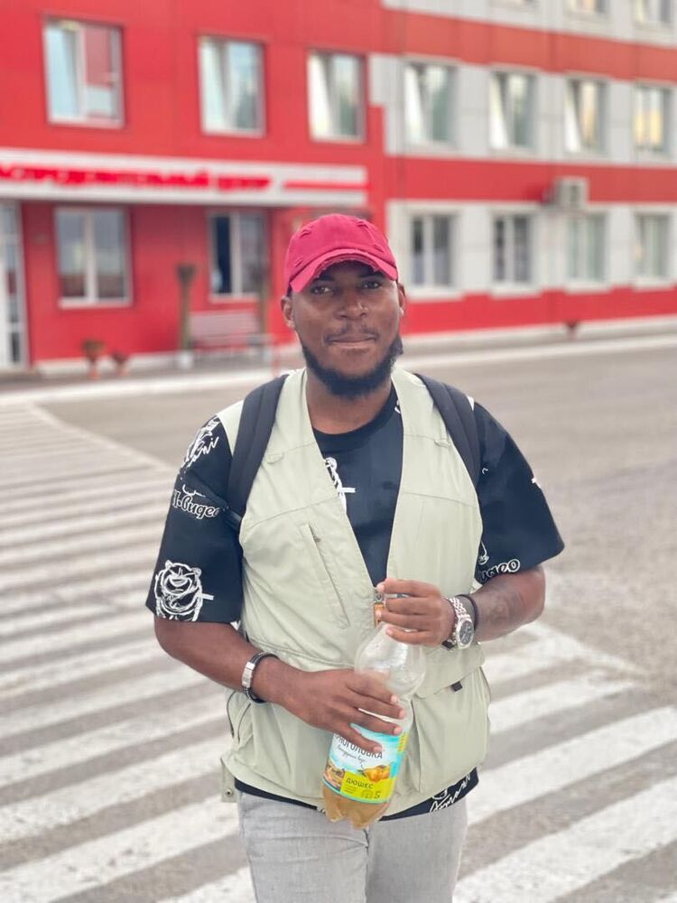  52656293  Ond charles, 26 ,    