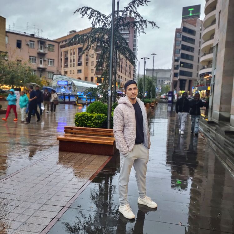  47019893  Huseyn, 33 ,    