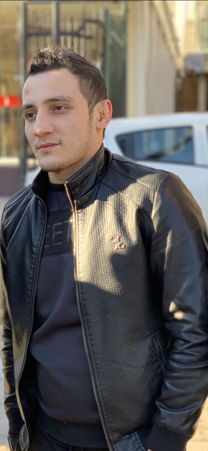  42865443  Farrukh, 33 ,    