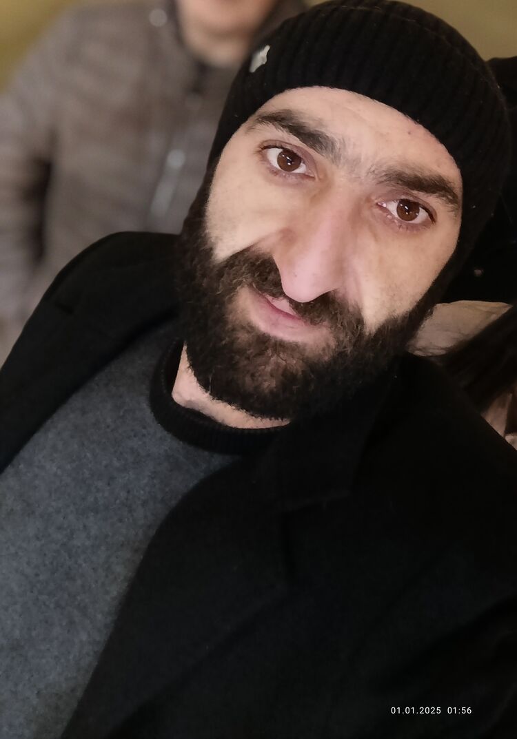  51153473  Arman, 33 ,    